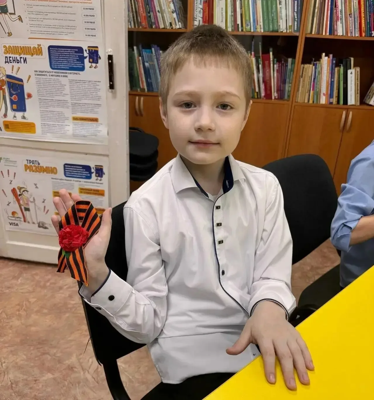 Победный цветок!  🙌 🌺  4 мая, в преддверии Дня Победы  классный руководитель  Бобровицкая С.В. совме
