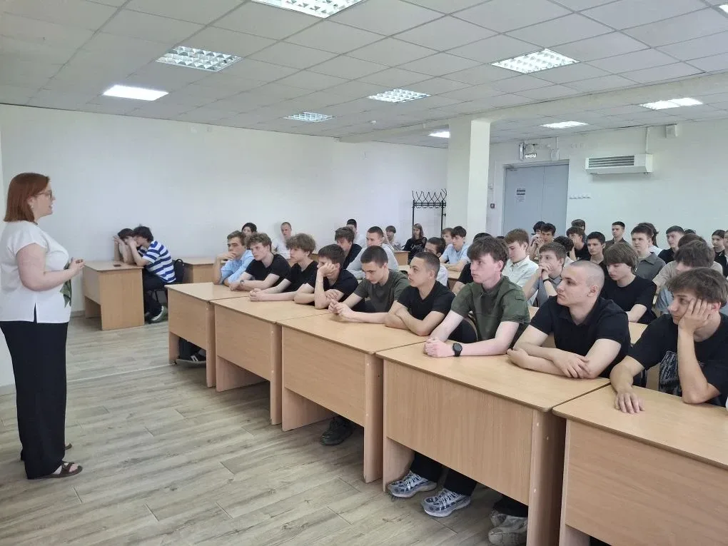 Важные встречи 👥  В учебном комплексе промышленных технологий ИТ-колледжа состоялась важная встреча 