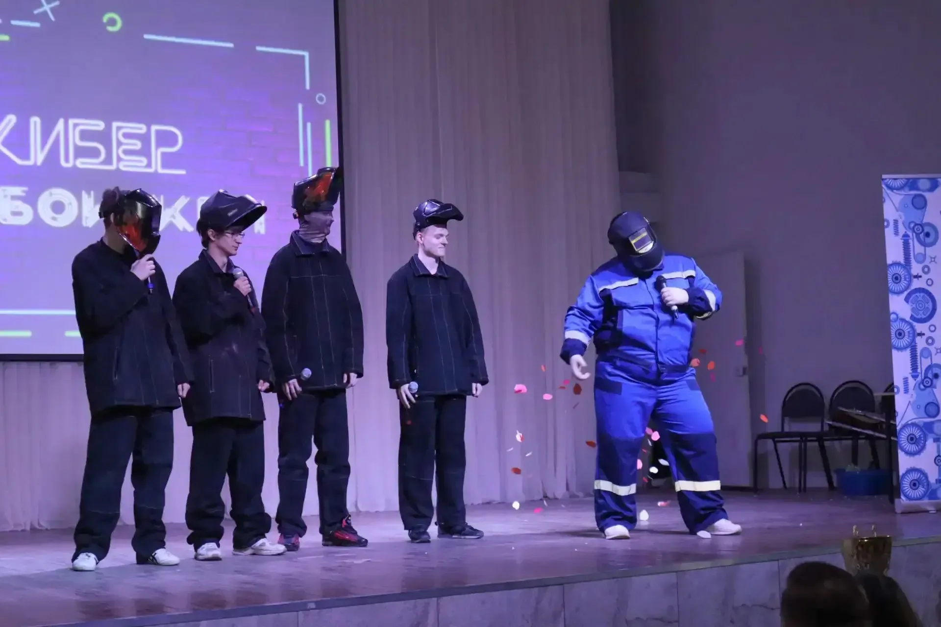 Со смехом по жизни! 🎭  В Пензенском колледже информационных и промышленных технологий состоялся долг