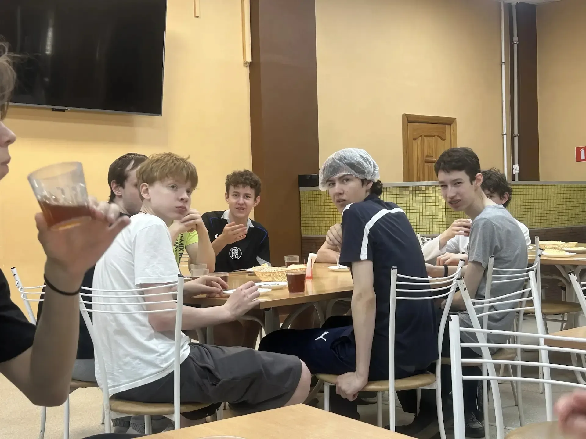 В конце учебного года, для учащихся 10 классов проходят учебно-тренировочные сборы по основам военно