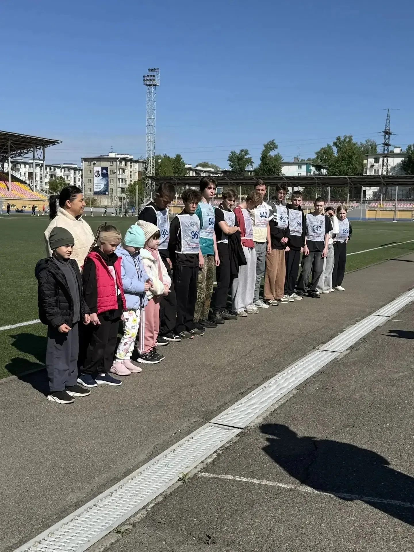 🏃‍♂️🏃‍♀️ Дошкольники на стадионе «Юбилейный» — и это не просто прогулка!  Сегодня наши малыши сдавал