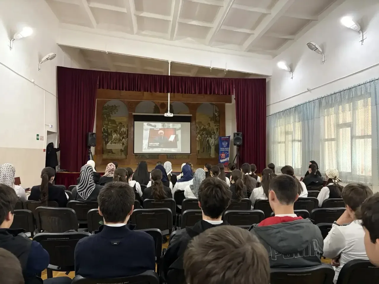 📢 В школе прошёл просмотр видеофильма «Свобода слова в Дагестане»  В рамках мероприятий по противоде