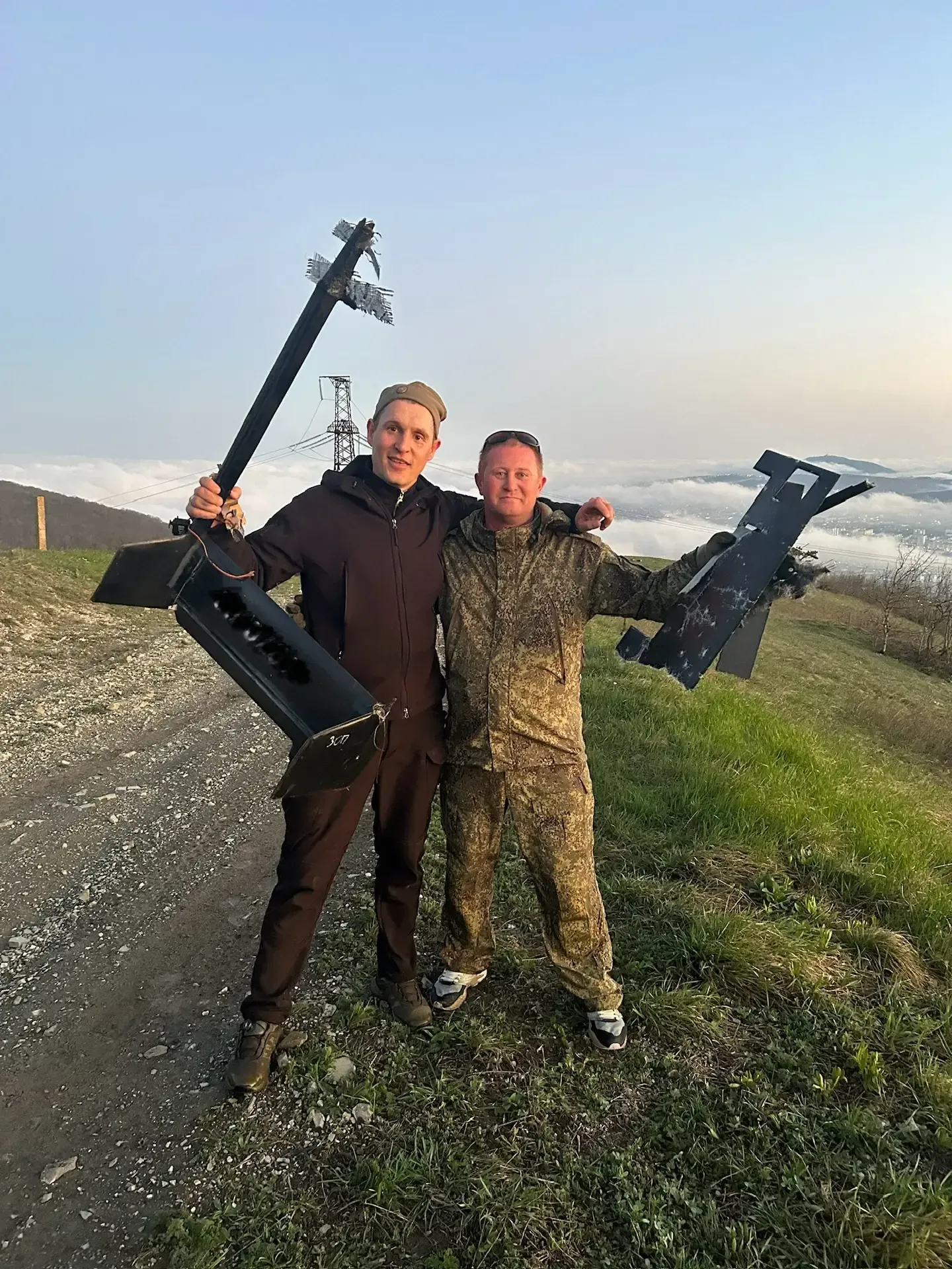 � Кропоткинский военнослужащий отражает атаки беспилотников на российский город   💪 Валерий с позывн