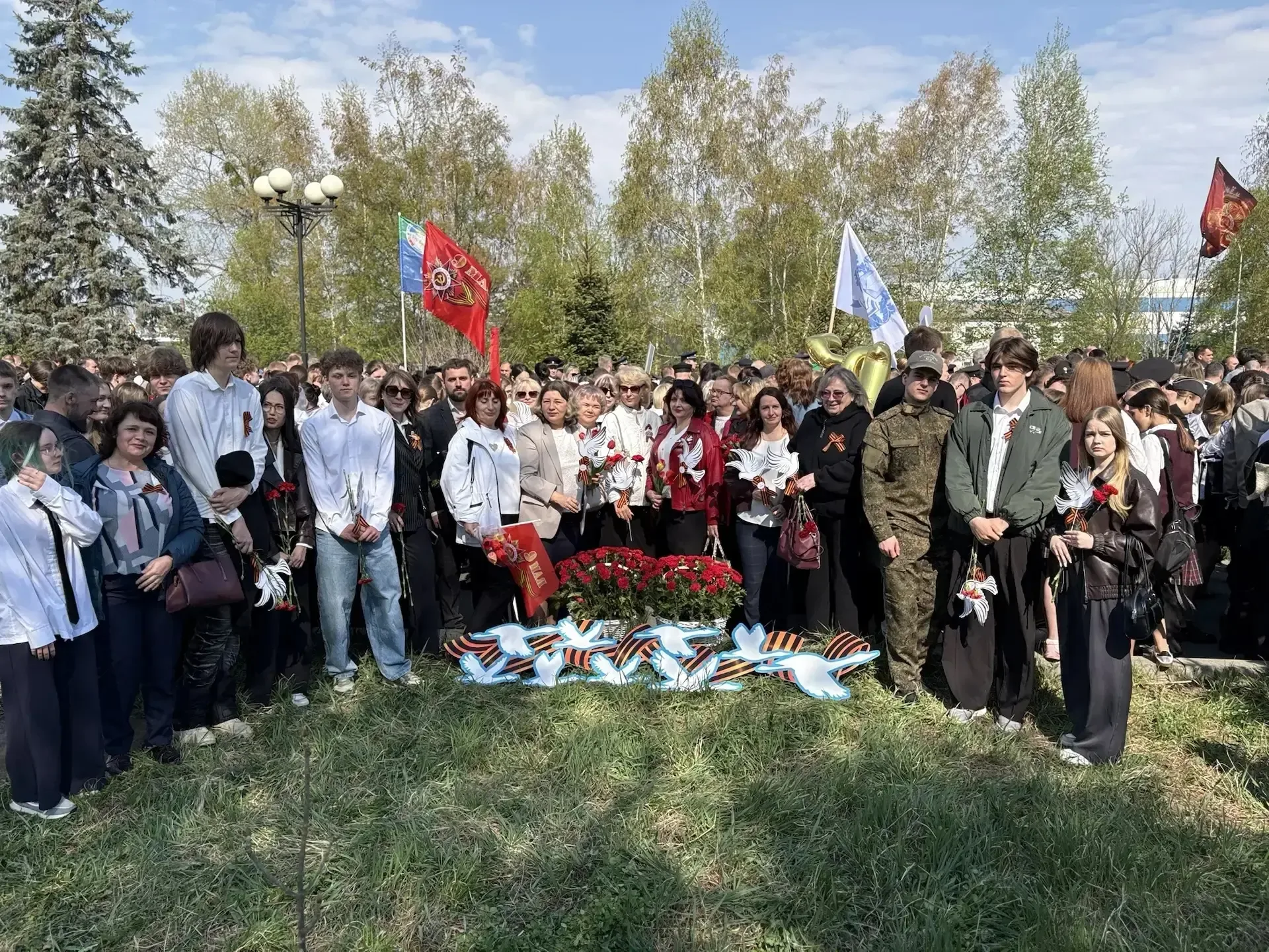 🌺 День Победы: вместе — в память и с благодарностью!  Сегодня, в этот особенный и трогательный день,