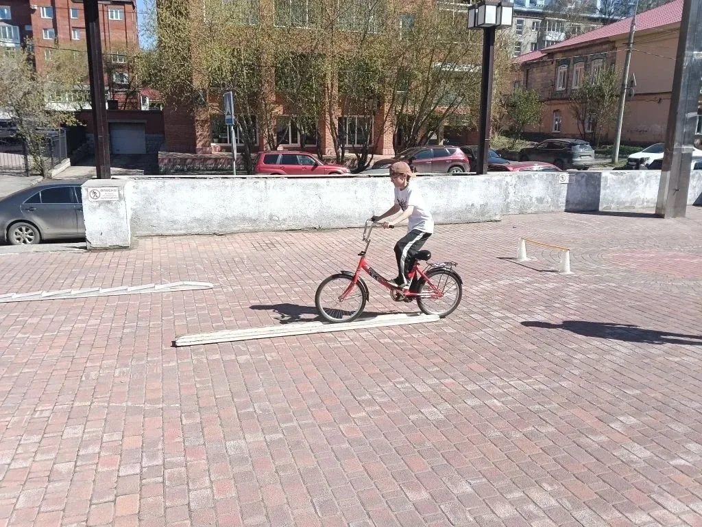 🚴‍♂️ Наши юные ЮИДовцы снова одни из лучших!  ✅️ На межмуниципальных соревнованиях «Безопасное колес