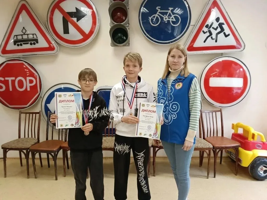 🚴‍♂️ Наши юные ЮИДовцы снова одни из лучших!  ✅️ На межмуниципальных соревнованиях «Безопасное колес