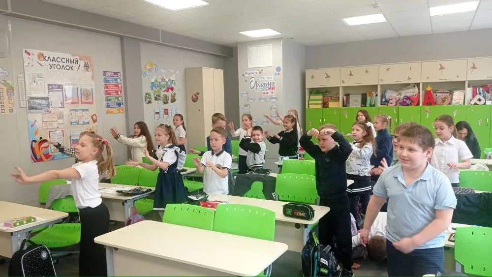 🇷🇺Орлята России🇷🇺 🌟Вот и подходит к завершению учебный год. У Орлят завершаются треки, проходят итог
