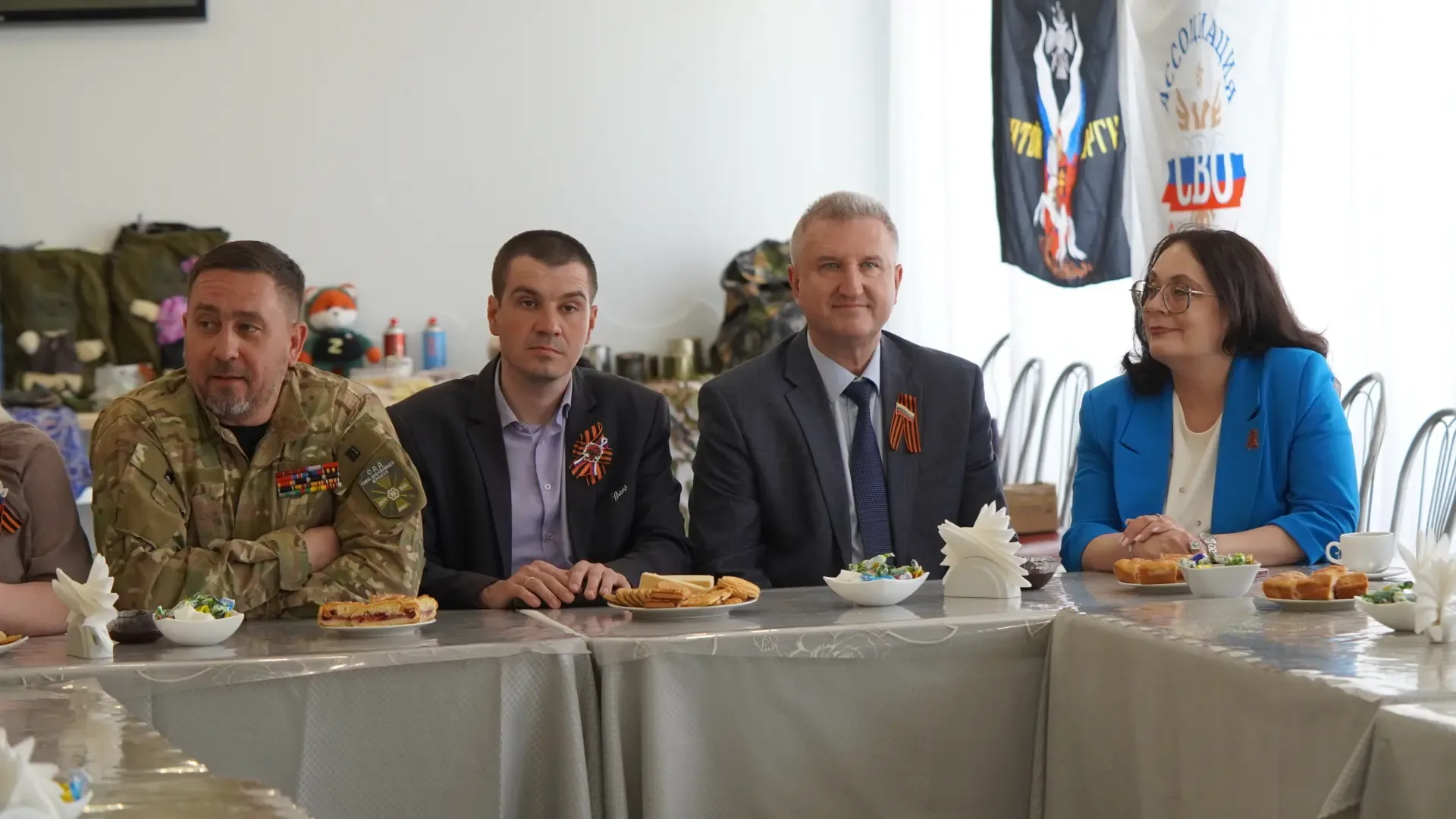 В Икрянинском районе прошла встреча волонтеров с ветеранами СВО  Встреча была организована в честь 3