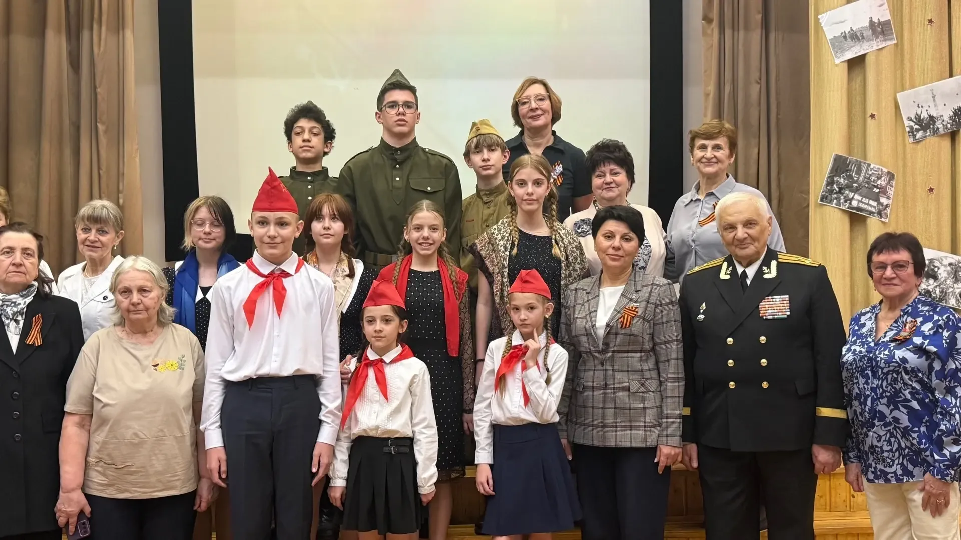 День Победы: концерт, который объединил сердца  🕊️В преддверии Дня Победы в школе состоялся торжеств