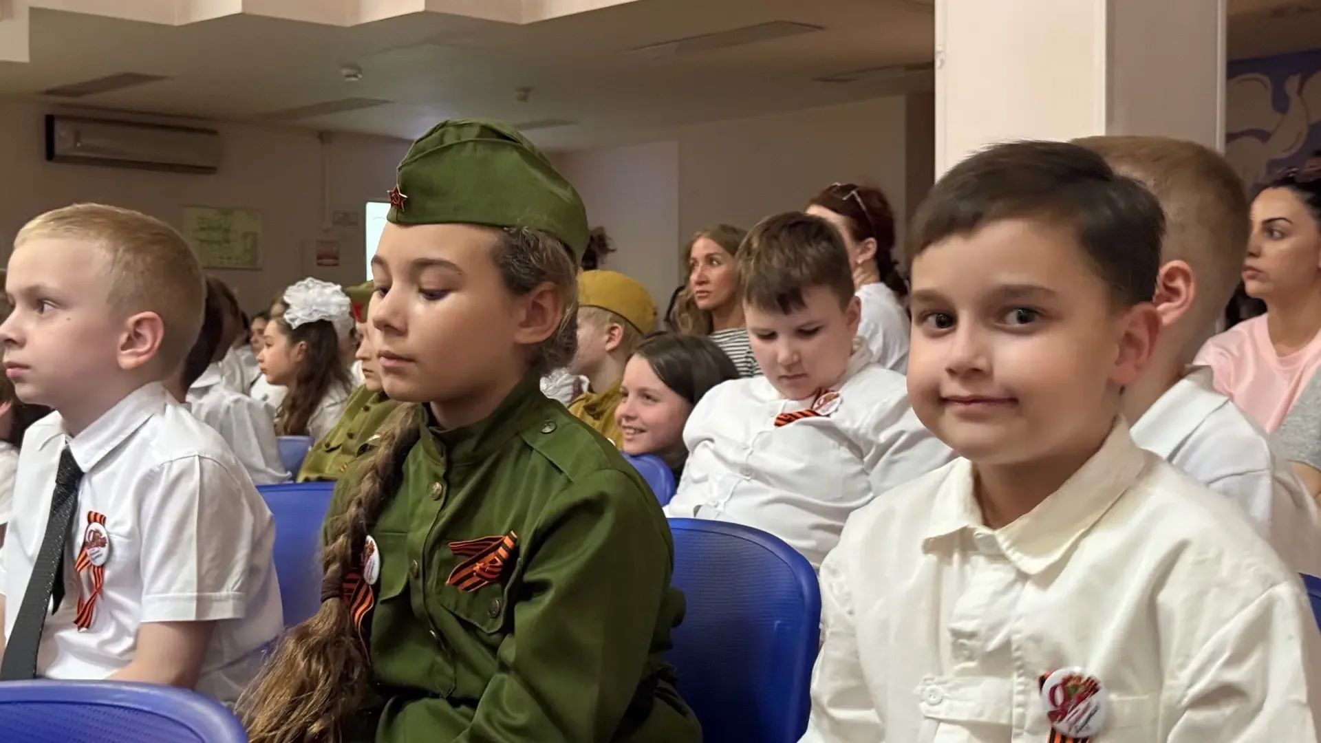 День Победы: концерт, который объединил сердца  🕊️В преддверии Дня Победы в школе состоялся торжеств