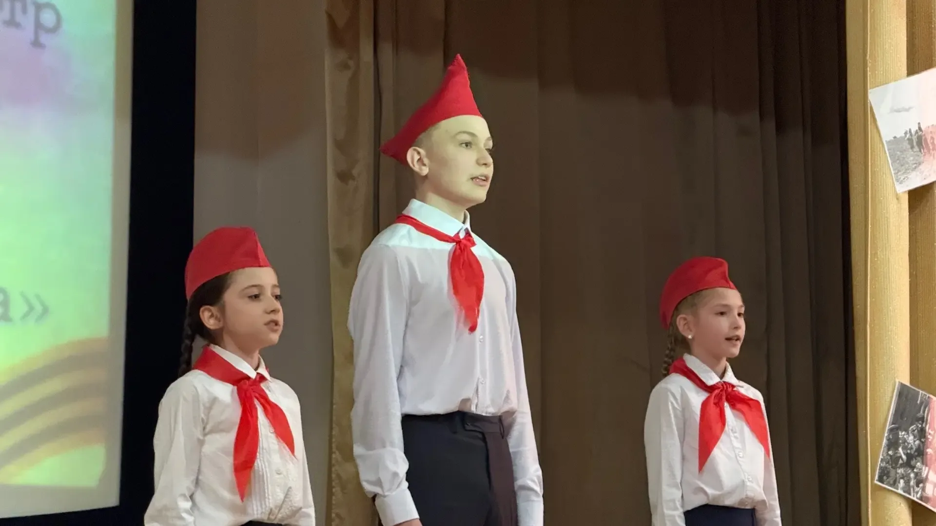 День Победы: концерт, который объединил сердца  🕊️В преддверии Дня Победы в школе состоялся торжеств