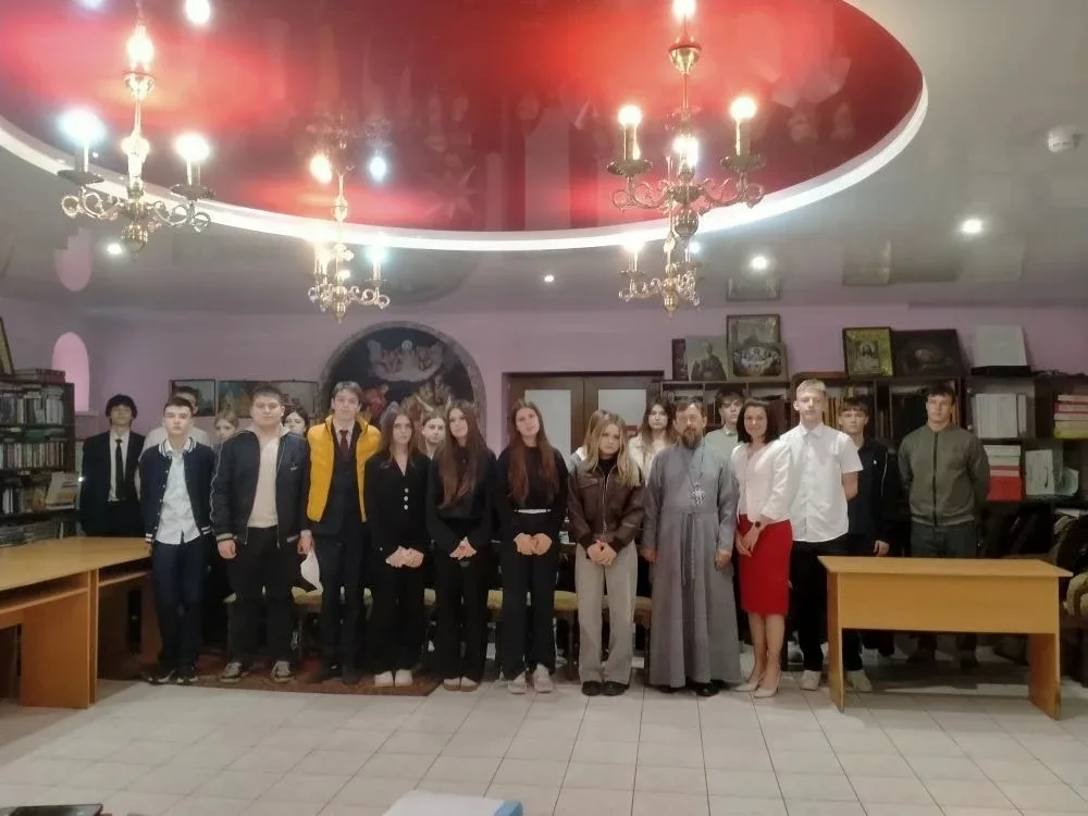 📝Встреча специалиста ЗАГСа с учащимися: шаг к правовой грамотности   📋В рамках просветительской прог