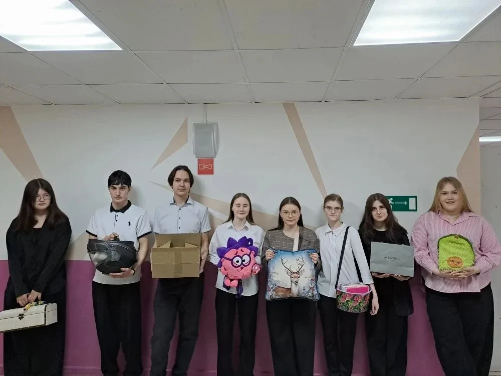 🎉 Креативная неделя: старт дан! 🎉  Девятиклассники открыли креативную неделю невероятно ярким событи