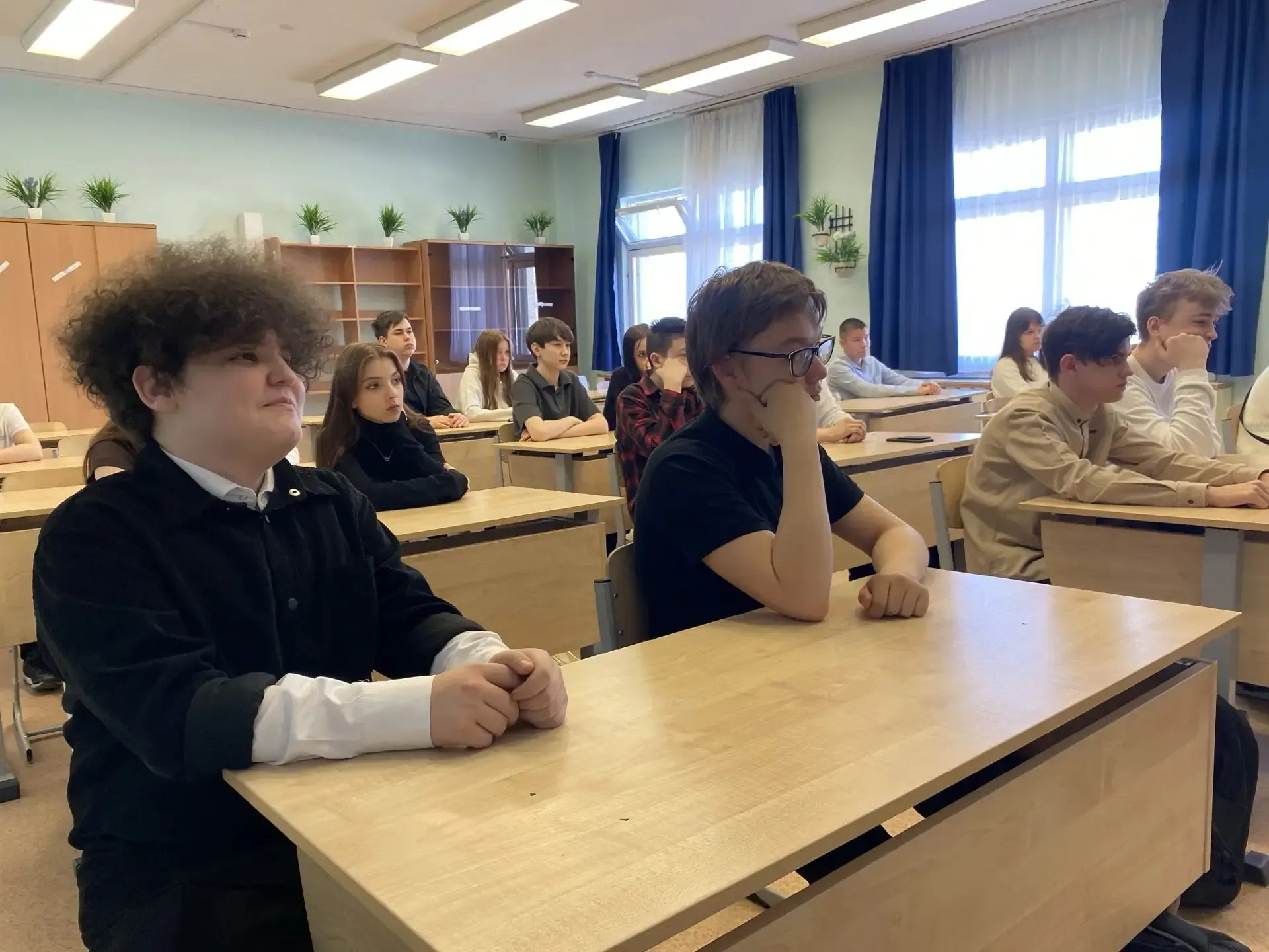 🚀 Старт профессиональной карьеры на Ямале: ученики открывают новые горизонты!  В рамках курса «Росси