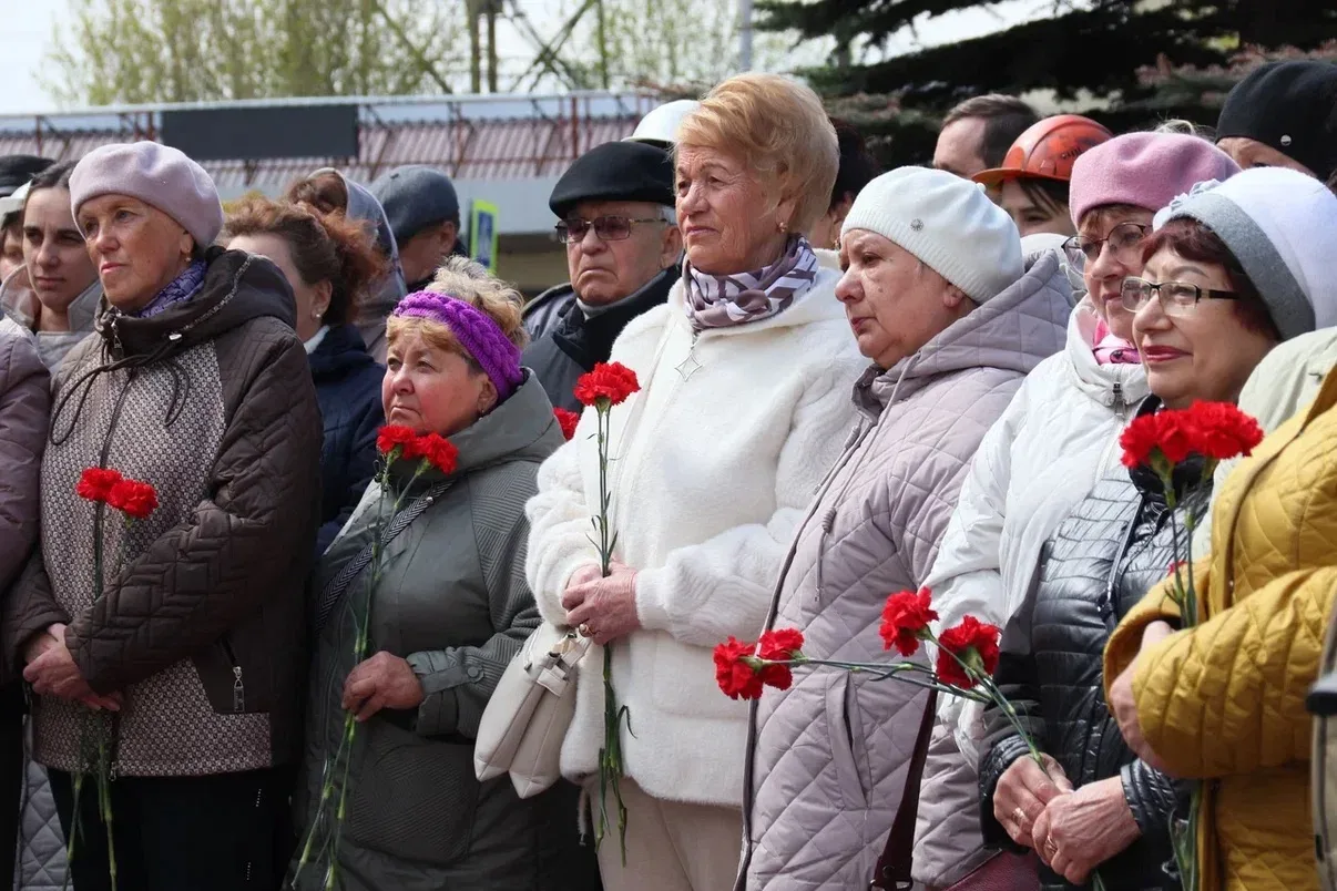 Сегодня на «Анжерском машиностроительном заводе» состоялось открытие мемориальной доски в честь поче