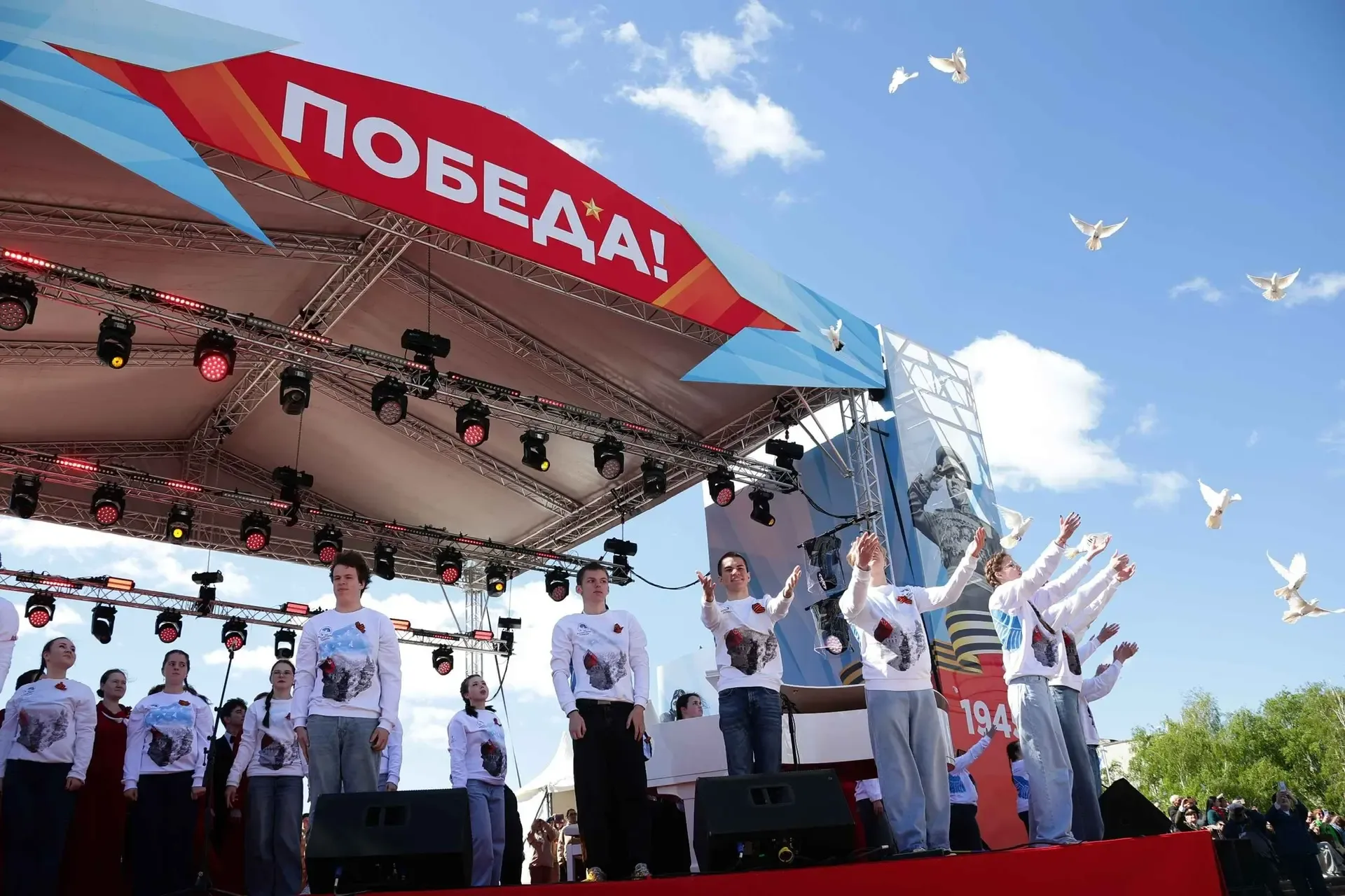 Автомобили УАЗ традиционно приняли участие в Параде, посвященном 81-й годовщине Победы в Великой Оте