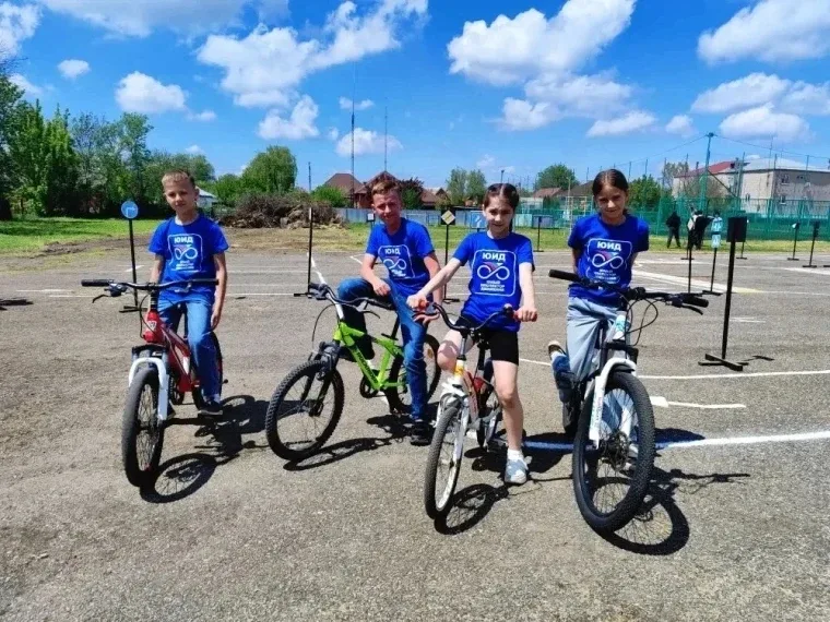 🚴‍♂️ В Калининском районе выбрали лучших юных знатоков ПДД  На базе школы №2 станицы Калининской про