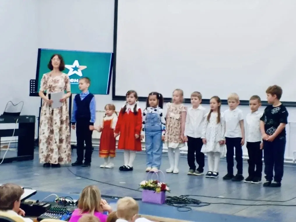 ЮНЫЕ АРТИСТЫ ВЫСТУПИЛИ С КОНЦЕРТОМ В РЕАБИЛИТАЦИОННОМ ЦЕНТРЕ «ЯСЕНКИ»  🎶Воспитанники театральной сту