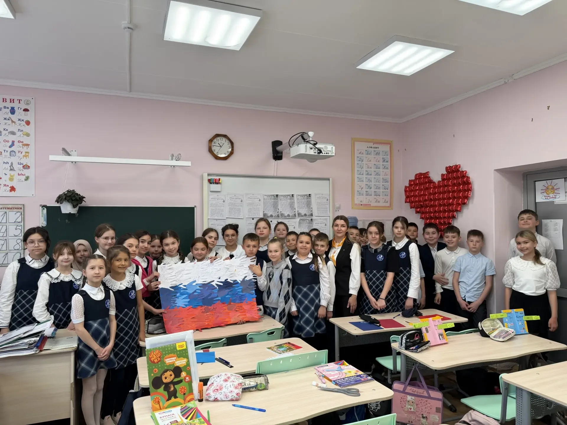 🇷🇺 СИЛА ПОБЕДЫ - В ЕДИНСТВЕ НАРОДОВ!  Наша гимназия присоединилась к Всероссийской акции «Сила Побед