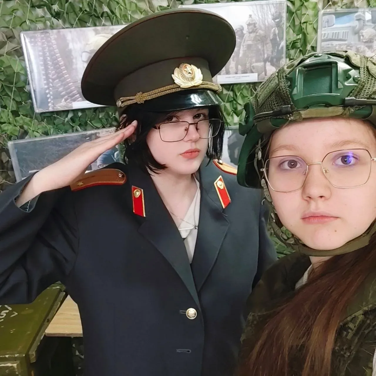 🇷🇺Во время учебных сборов 8 А класс посетил музей Воинской Славы. Нам рассказали об экспонатах и их 