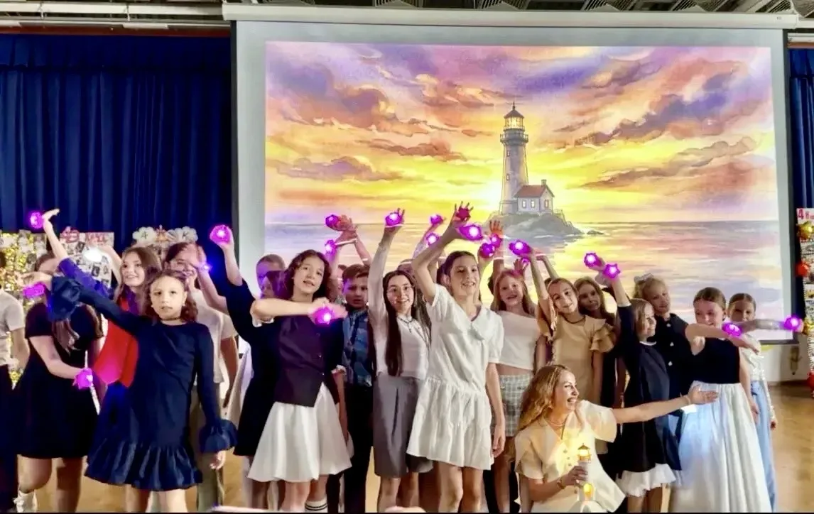 🔔 Прощай, начальная школа! В добрый путь, выпускники Ш-3!  🎉 Начальная школа официально пройдена! Вч