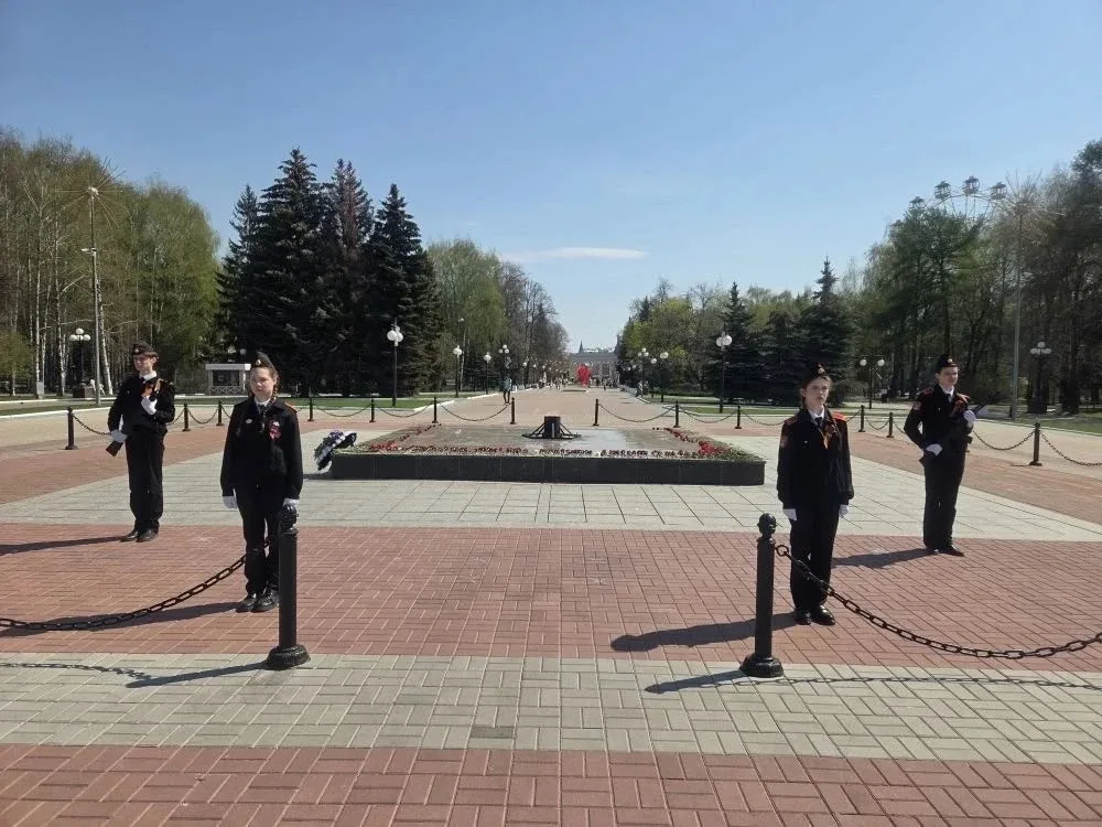 🎖6 мая Вахту Памяти на Посту № 1 приняли кадеты нашей школы.  Пусть мы совсем не знаем той войны, Не