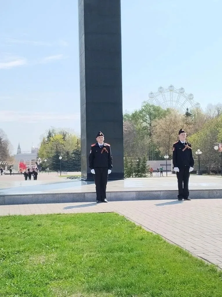 🎖6 мая Вахту Памяти на Посту № 1 приняли кадеты нашей школы.  Пусть мы совсем не знаем той войны, Не
