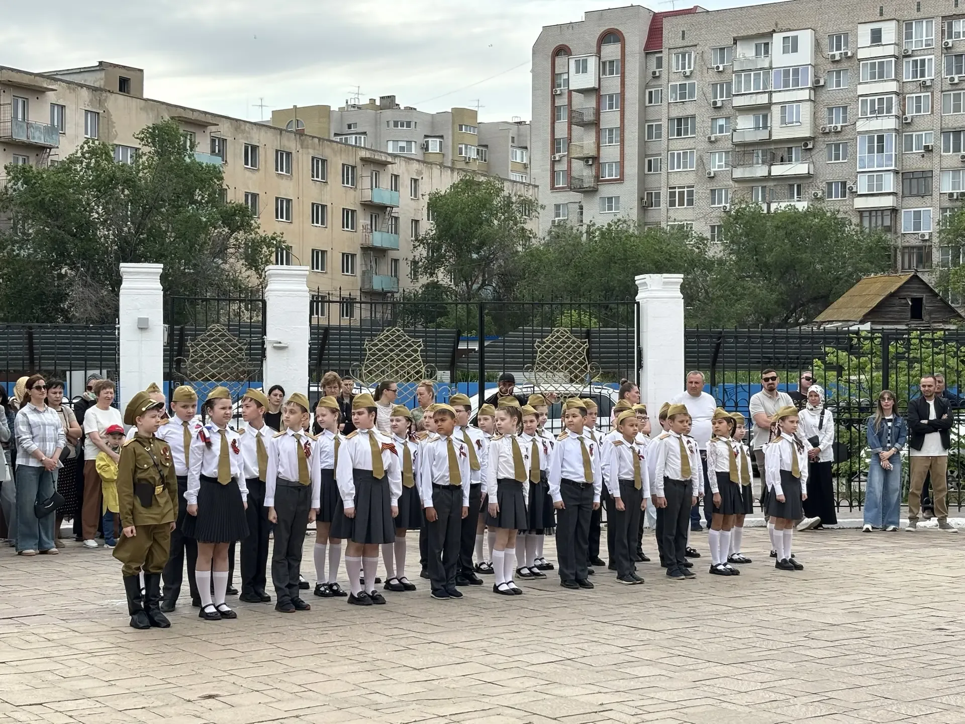 👨‍✈️Вчера  в нашей школе прошёл традиционный смотр строя и песни — яркое и трогательное мероприятие,