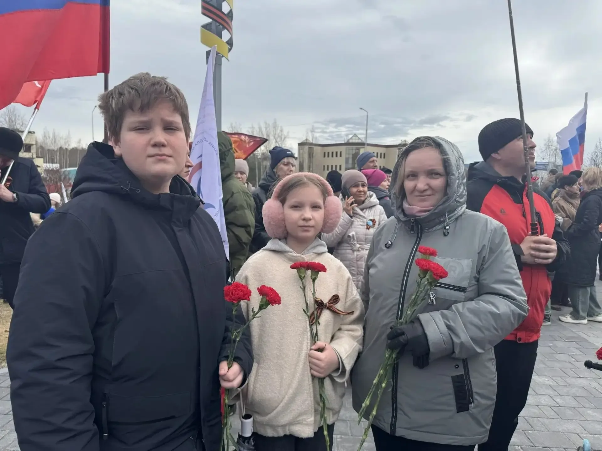 Родители, гимназисты и педагоги гимназии на акции «Бессмертный полк»   9 мая в России ежегодно прохо