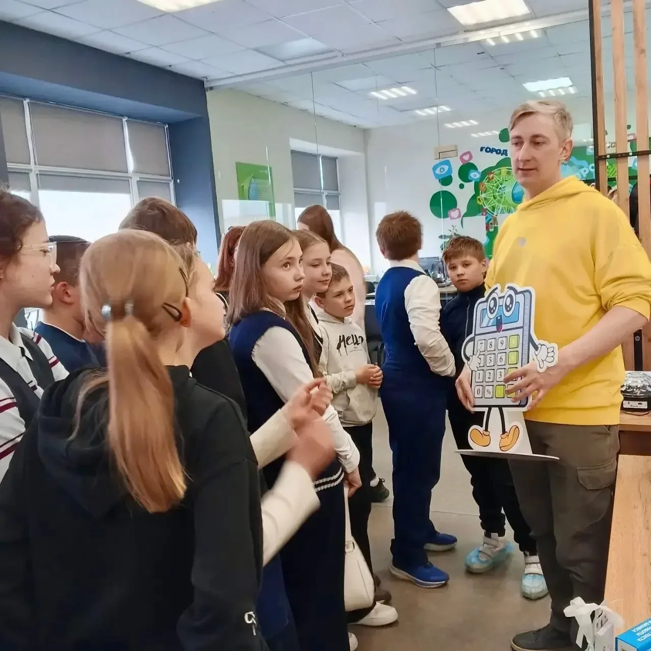 🎬 ПЕРВЫЙ ГОРОДСКОЙ 🎬  📸 Ученики 5 «А» класса вместе с классным руководителем Ольгой Николаевной Фоки