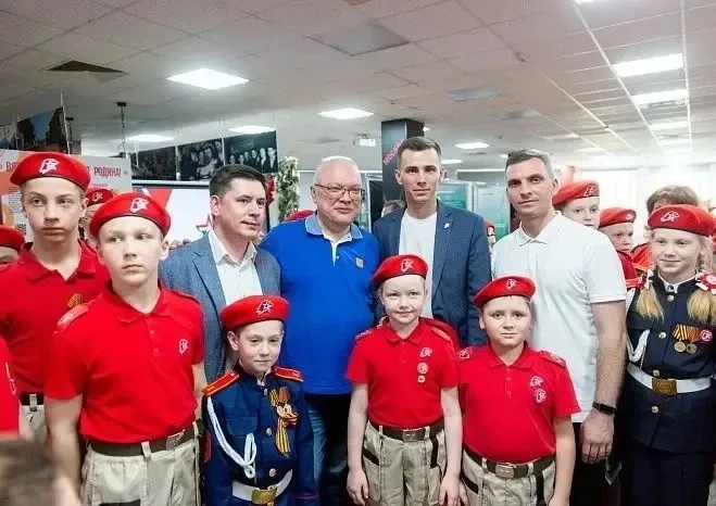 💥 ЯРКАЯ ВСТРЕЧА 💥  🔥 Наша школа стала активным участником масштабной встречи юнармейцев Кировской об