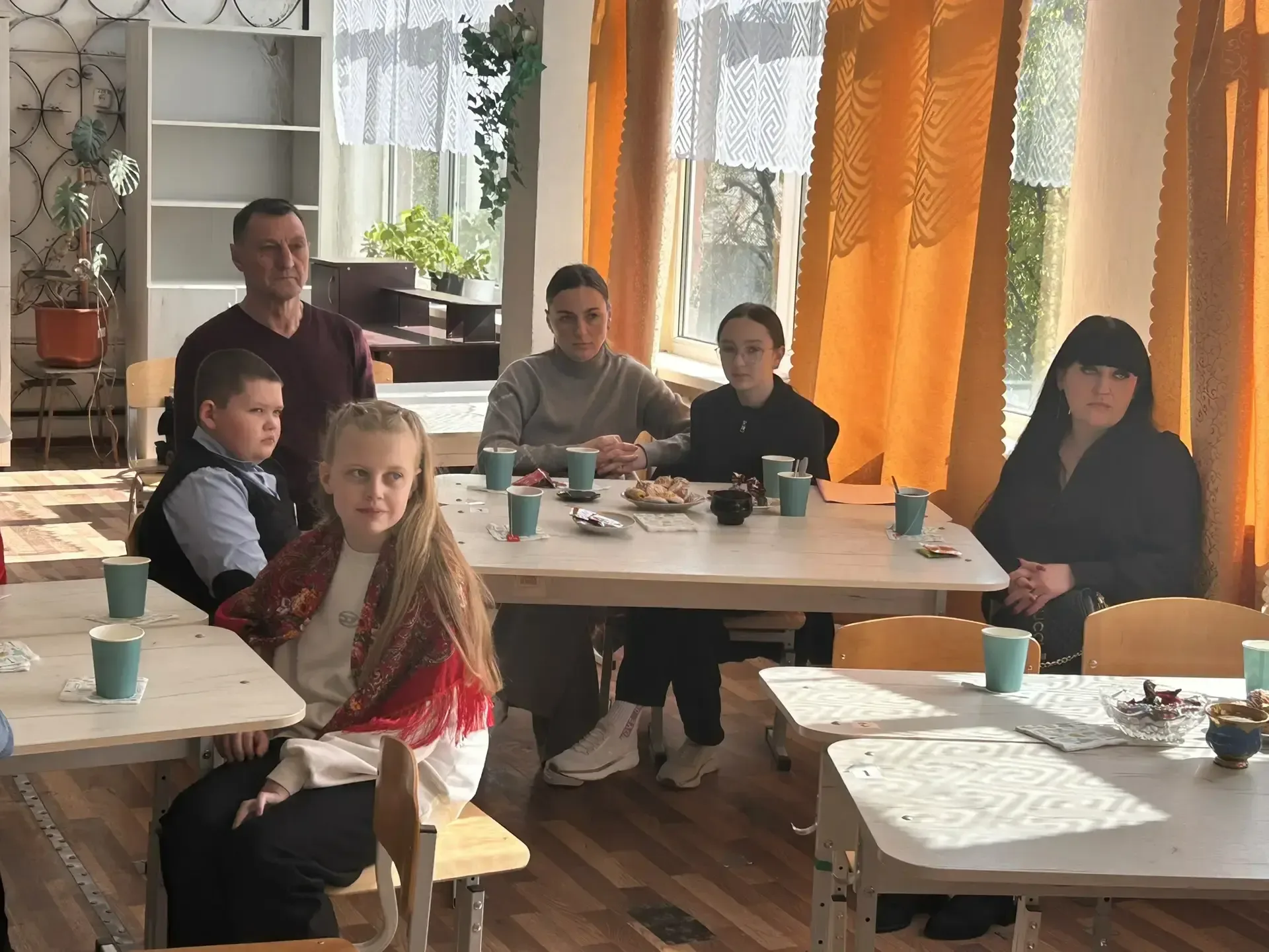 🌺30 мая, в преддверии любимого праздника Весны и Труда, семейный клуб "12-А" ГБОУ "СШ № 72 Г.О. МАКЕ