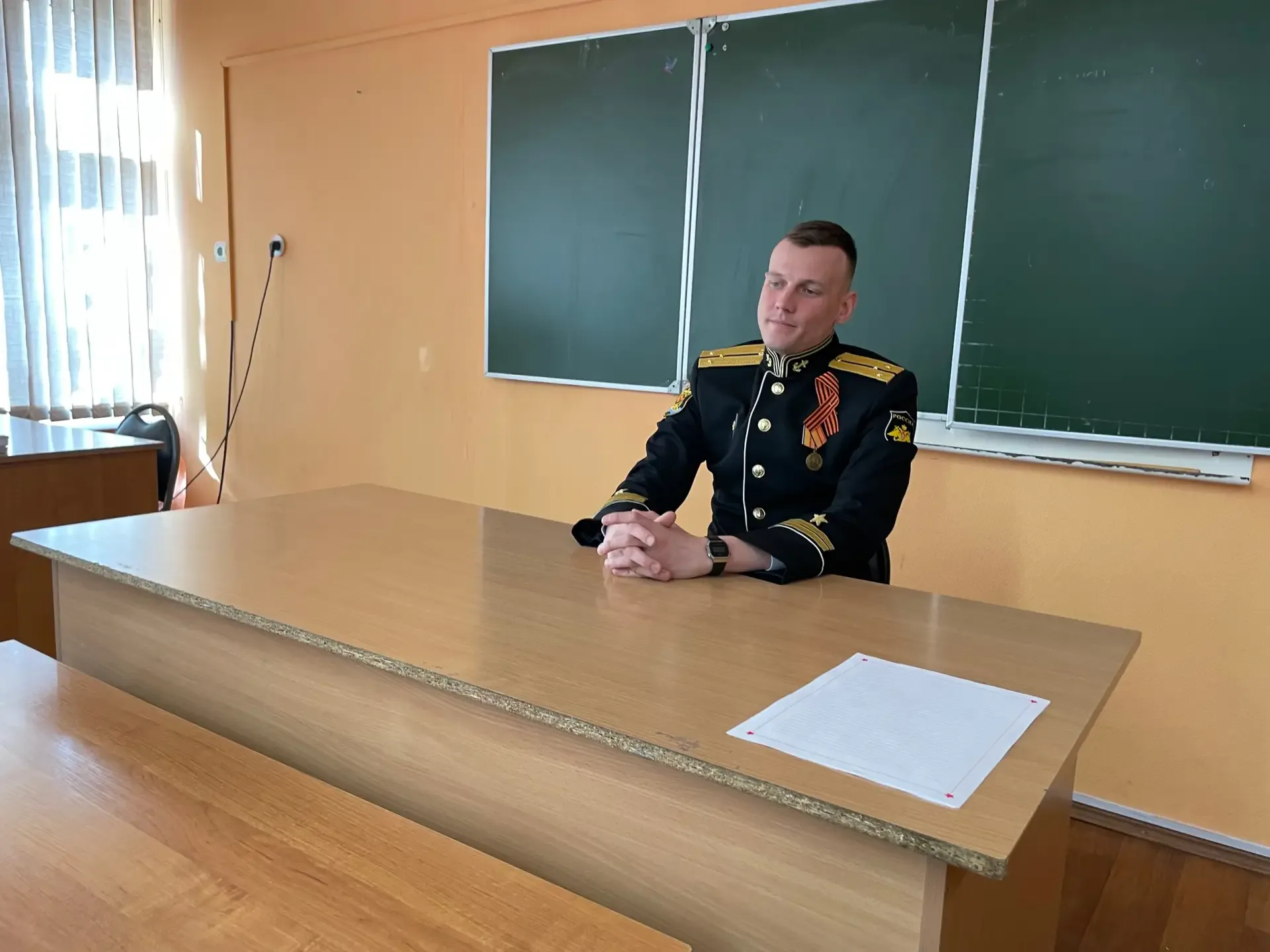 Урок мужества  В преддверии Дня Победы в гимназии прошёл урок мужества, который провёл участник спец
