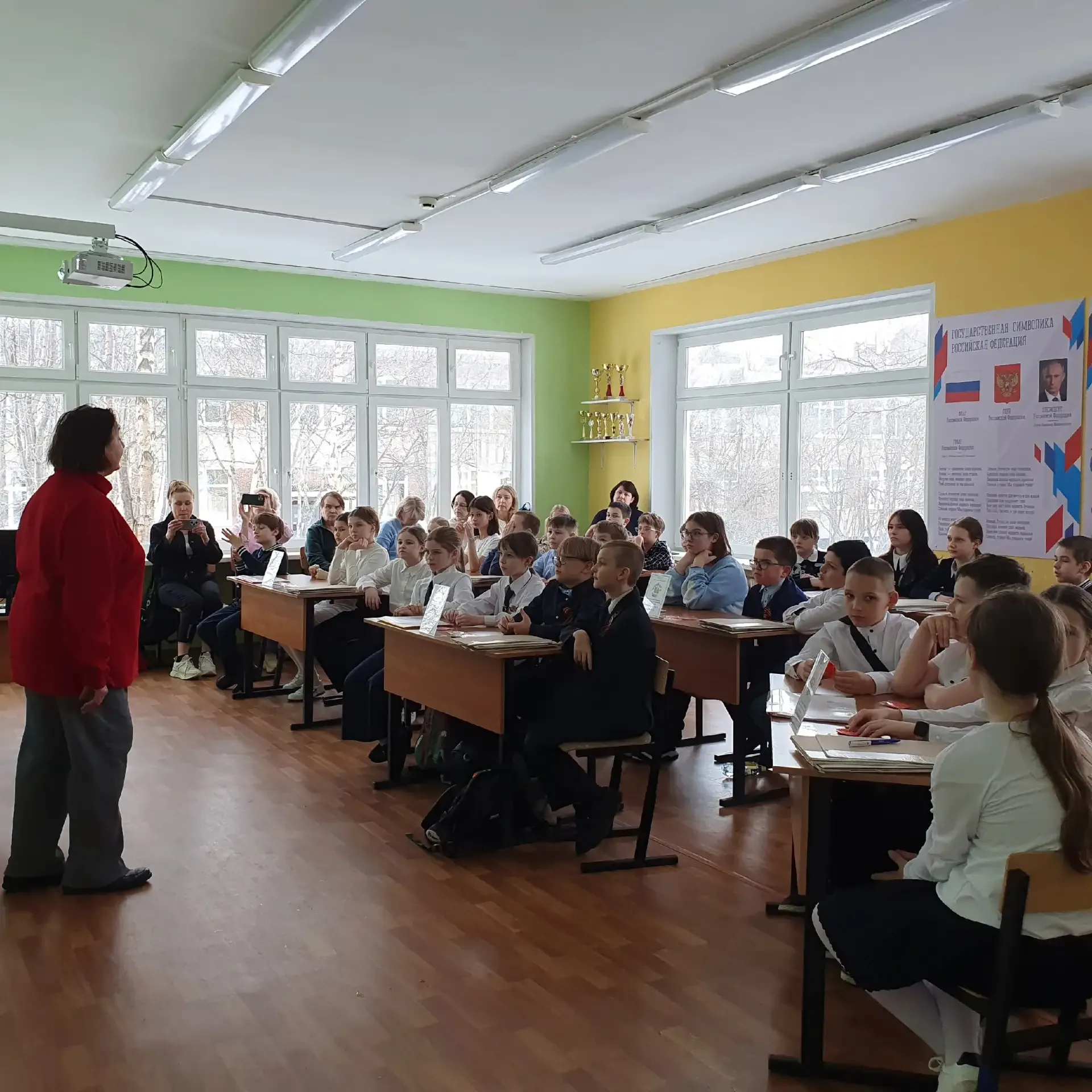 🌿 Северная природа под надёжной защитой!  Ученики 4В.2 класса нашей гимназии: ✨ Дмитрий Афонин ✨ Вуг