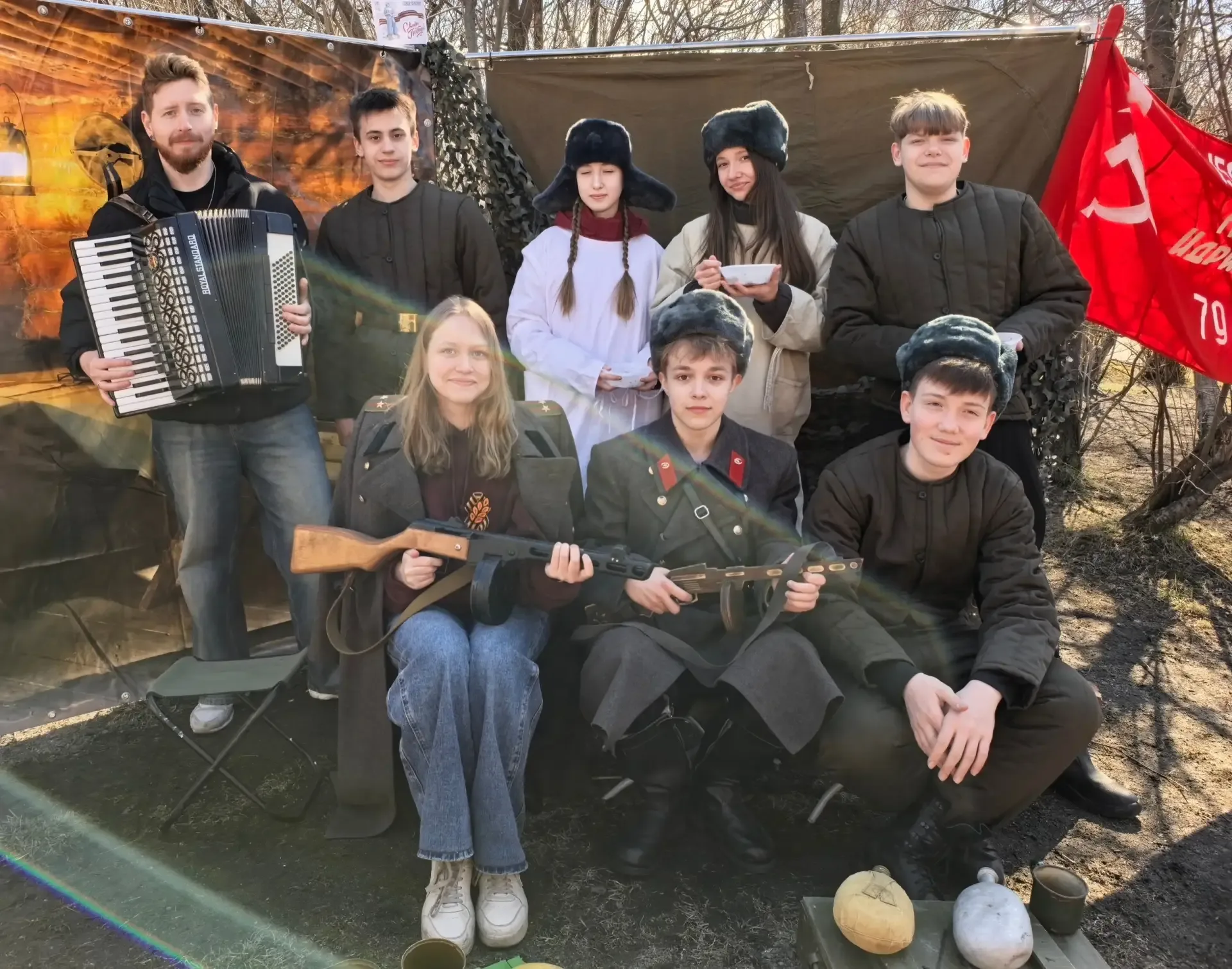 🎖 И ещё немного впечатлений от 9 Мая!  8А.2 класс достойно представил нашу гимназию на празднике, по