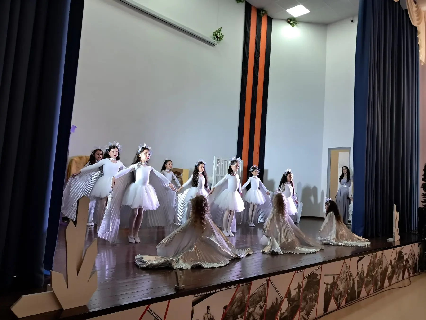 🎭 В рамках договора о сотрудничестве между Лицеем №13 имени Расула Гамзатова и Домом детского творче