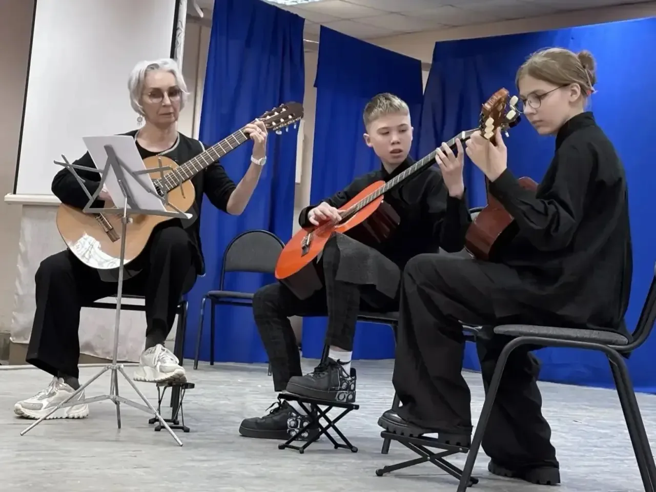 🎶 12 мая в гостях у нашей школы побывали учащиеся и преподаватели Детская музыкальная  школа №9.  На