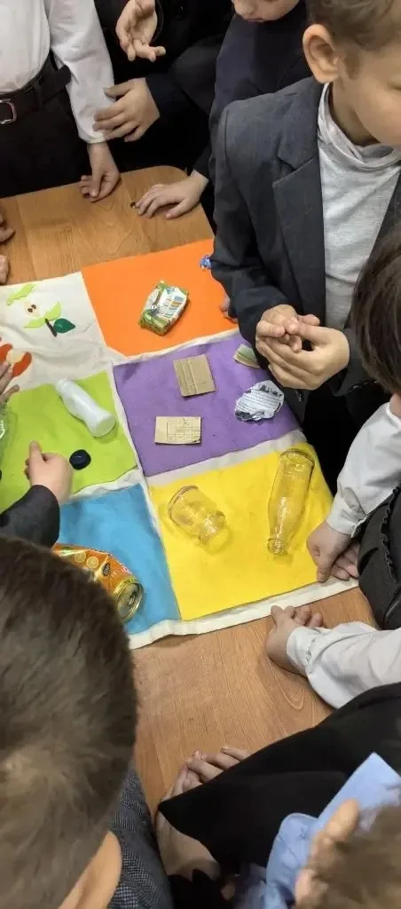 🌱 В рамках модуля «Успех» и Недели будущего во 2 Б и 1 А классе прошёл экологический квест «Берегите