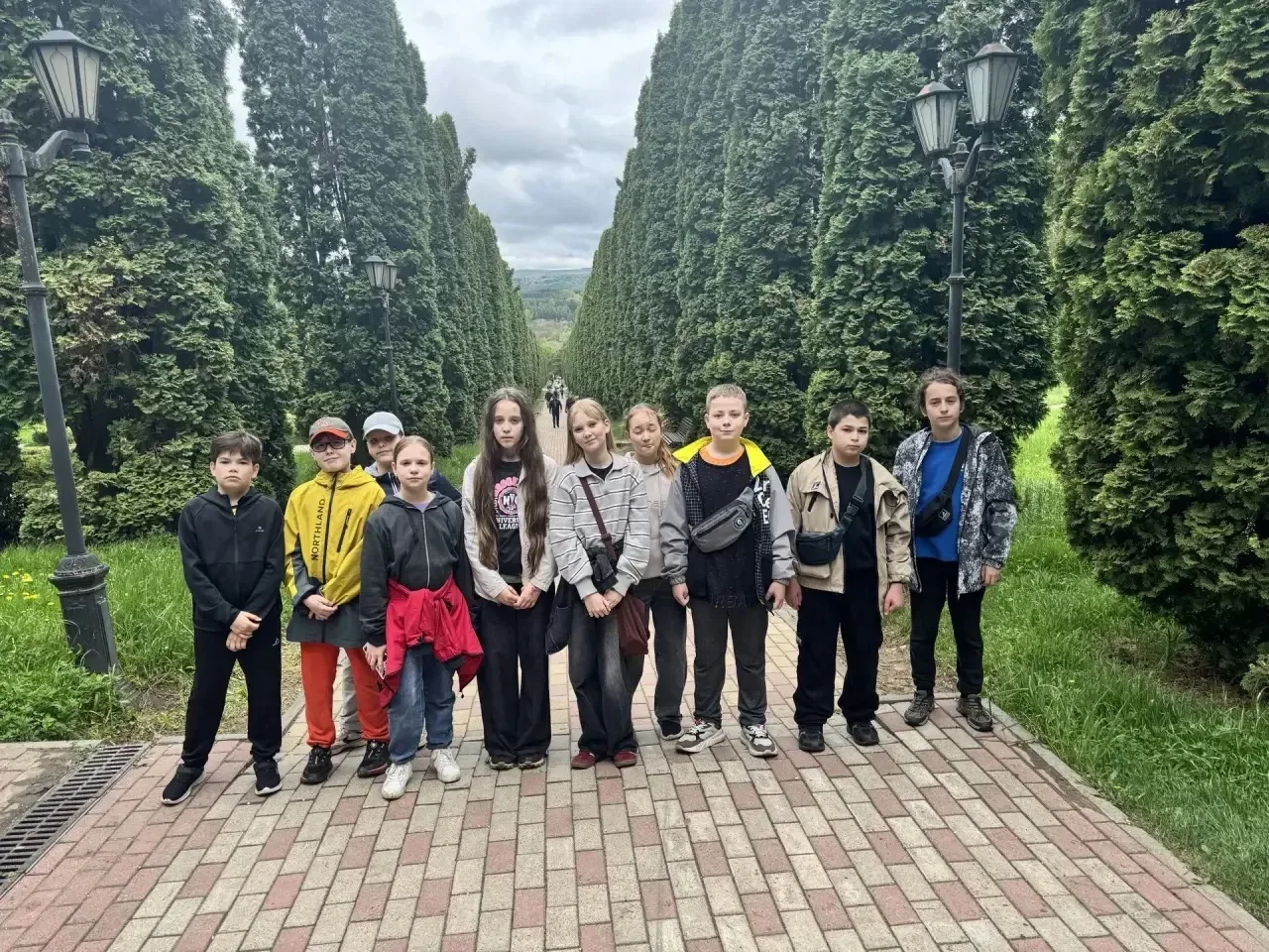 📸 Классный выезд: как 5 «Б» и 8 «А» покоряли Кисловодск!  Наши ребята из 5 «Б» и 8 «А» классов отдых
