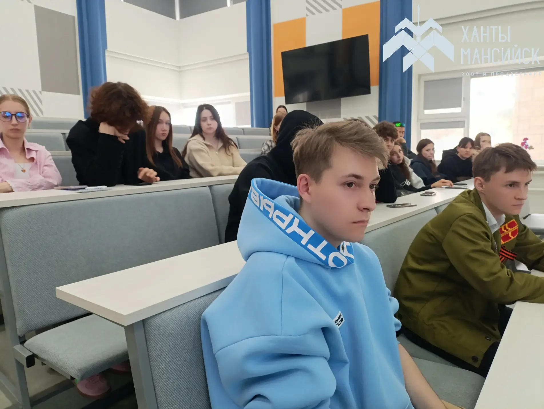 «Школа молодого бойца» прошла в Ханты-Мансийске   👀Здесь студенты Югры готовились к насыщенному труд