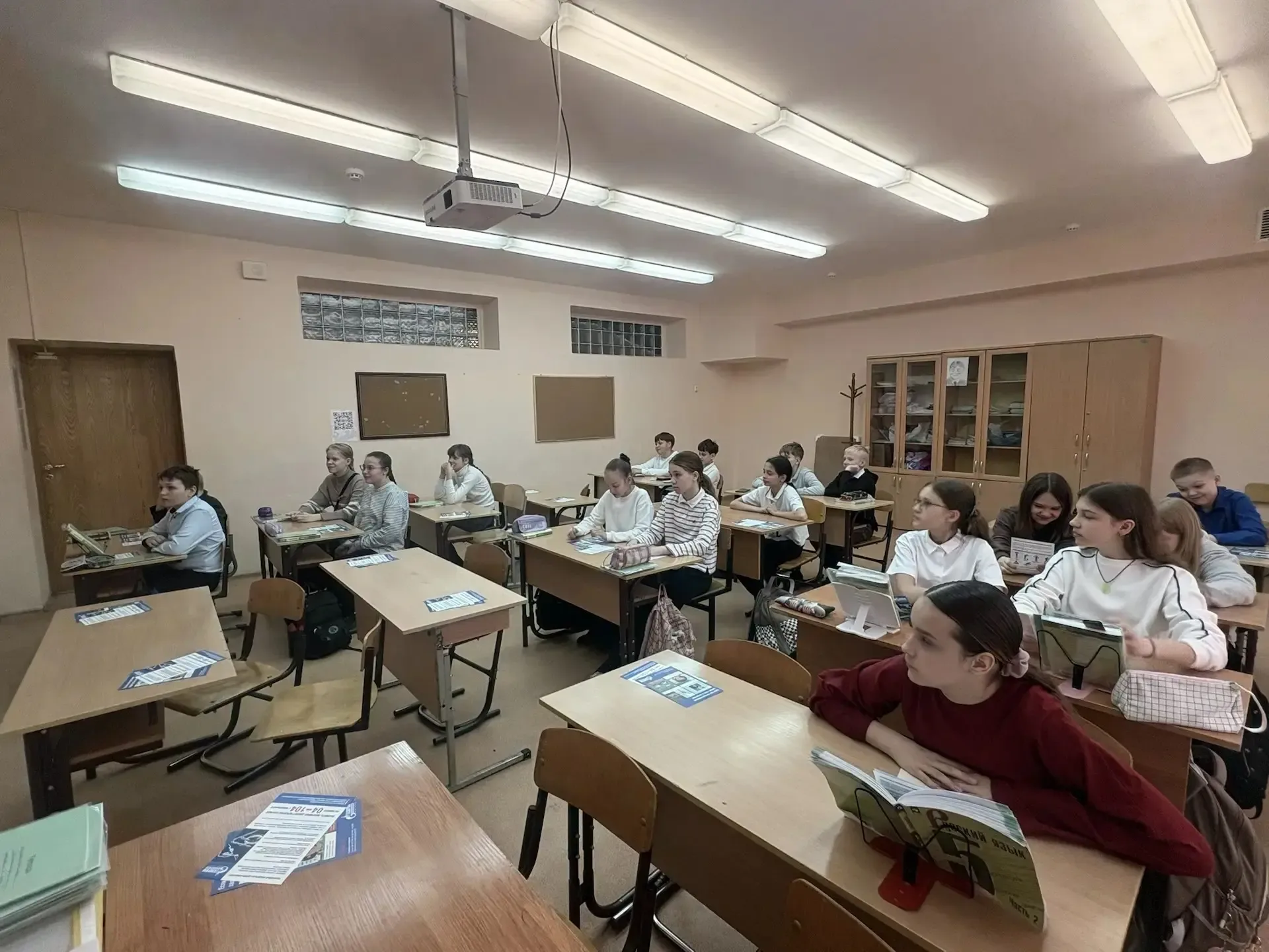 📍Безопасность прежде всего!  Сегодня учащиеся 5 «В» класса встретились с представителями службы «Газ