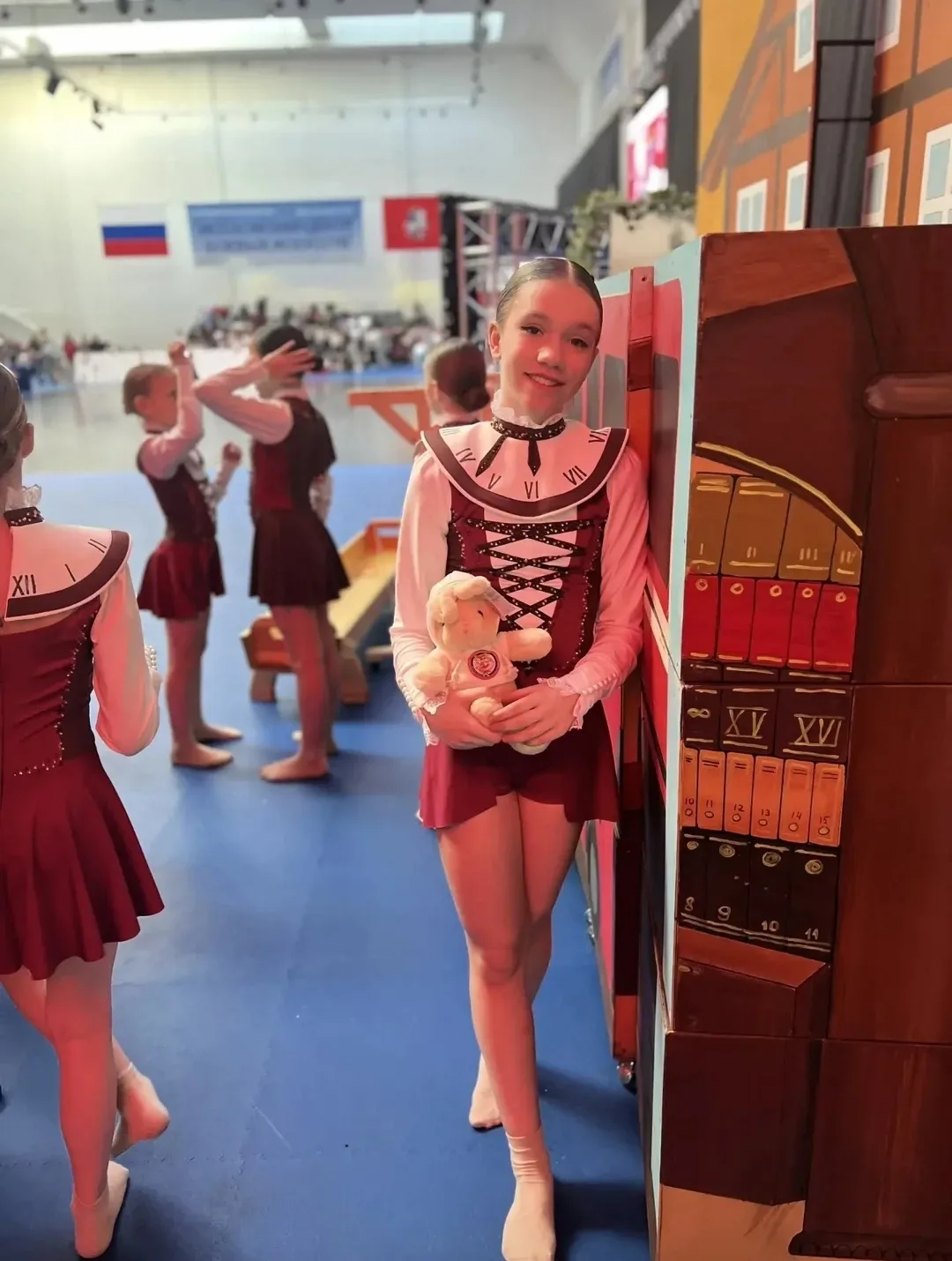 Поздравляем ученицу 5 «В» класса 🏆Годько Элину с успешным участием в крупнейшем танцевальном событии