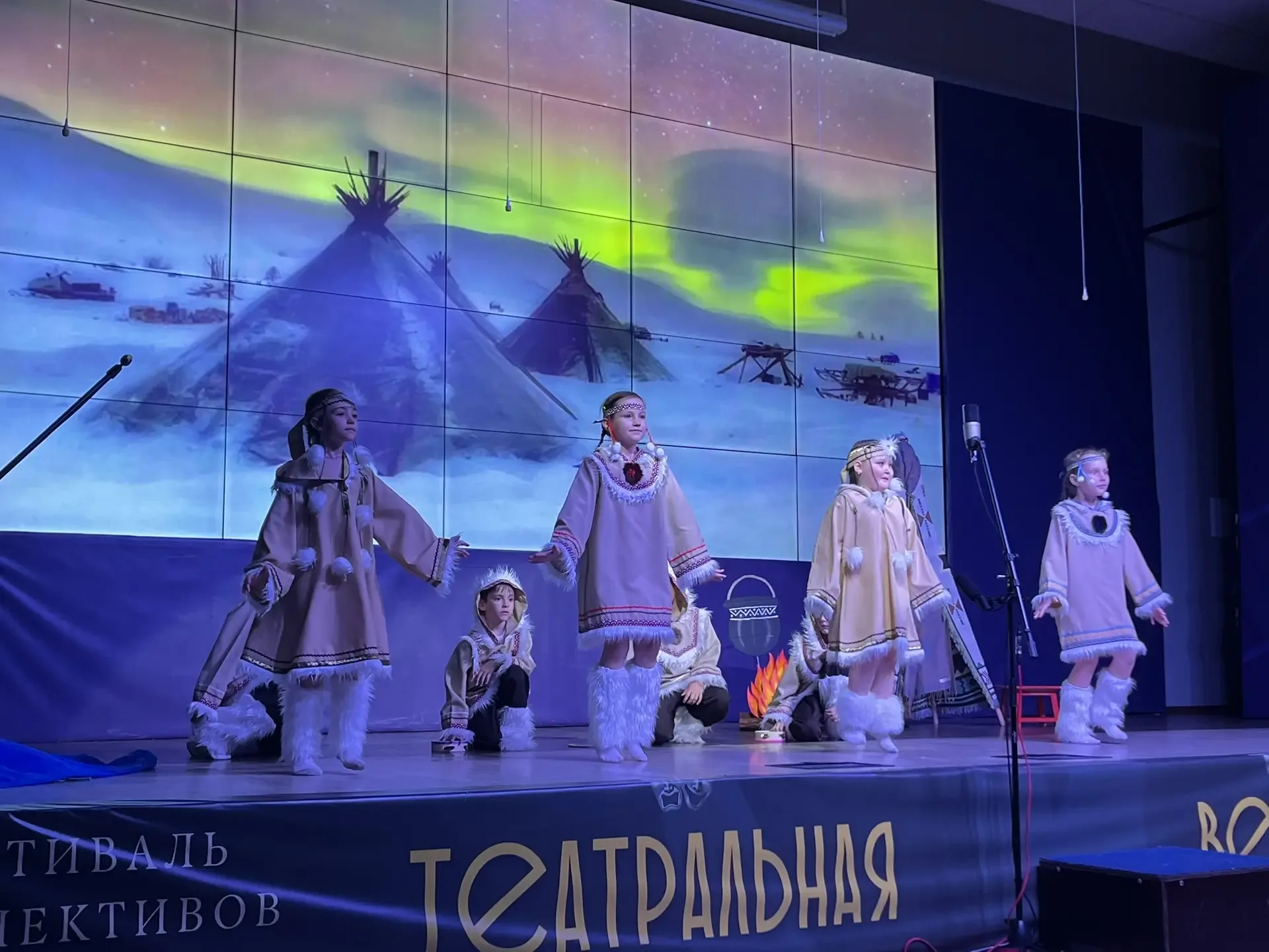 Стартовала VI Театральная весна🎭 Дружный Южный🌎Тема: «Единство и творчество народов России»