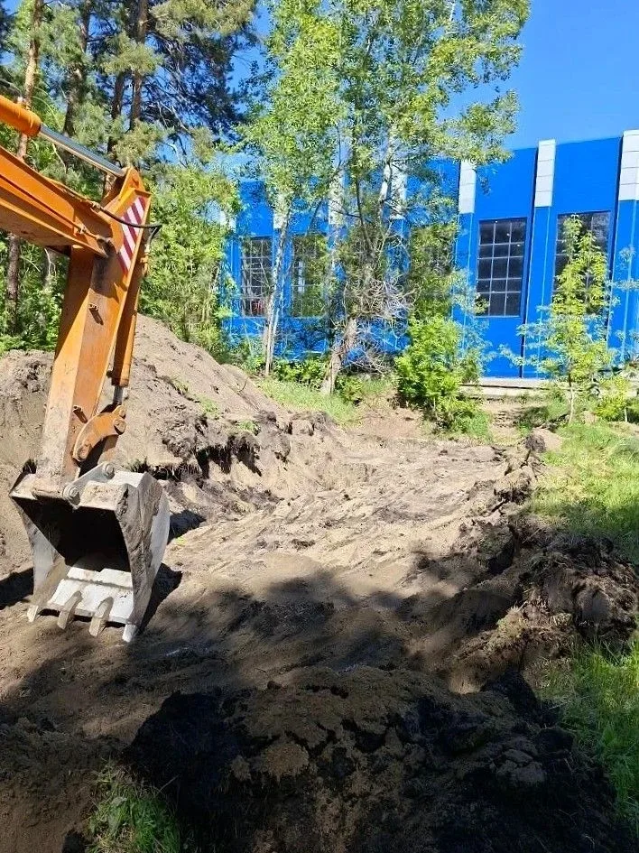 🌿В последние дни в лесопарковой зоне квартала АБ работает тяжёлая техника. Многие бийчане заметили и