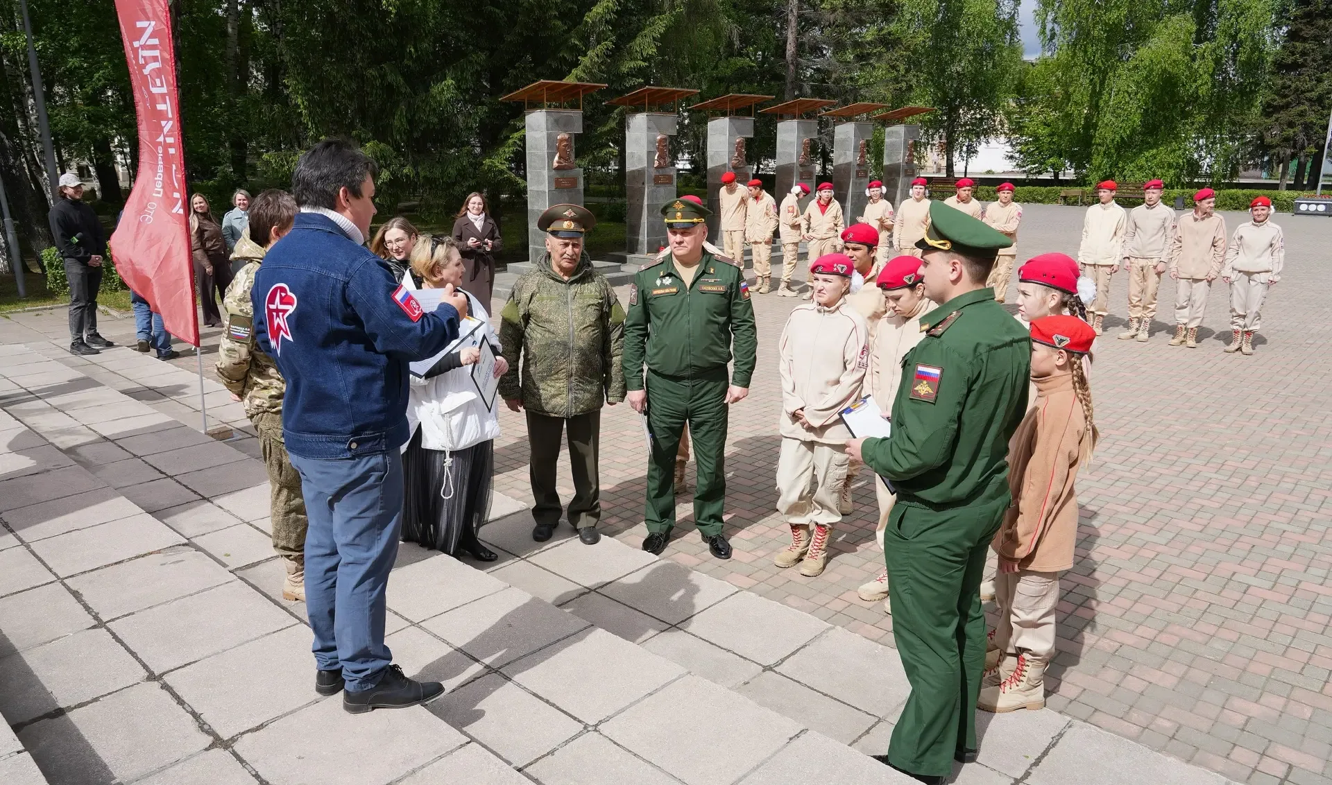 📣В Бийске определили сильнейших юнармейцев на региональном слёте «Пост №1»  ⭐Сегодня на Мемориале во