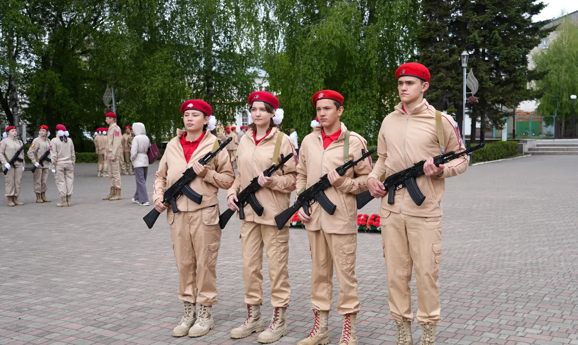 📣В Бийске определили сильнейших юнармейцев на региональном слёте «Пост №1»  ⭐Сегодня на Мемориале во
