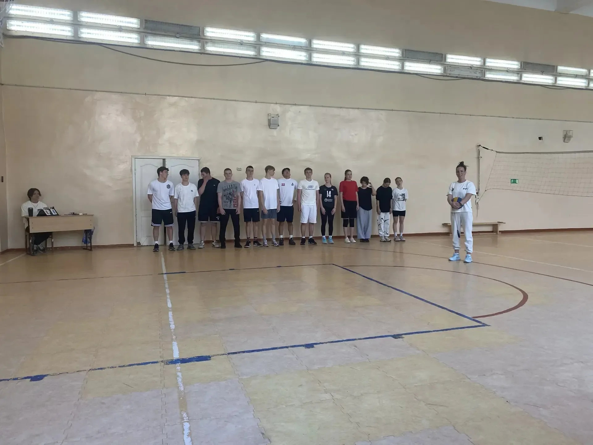 🔥Жаркая битва на баскетбольной площадке!  Сегодня в нашем спортивном зале царила настоящая жара! Про
