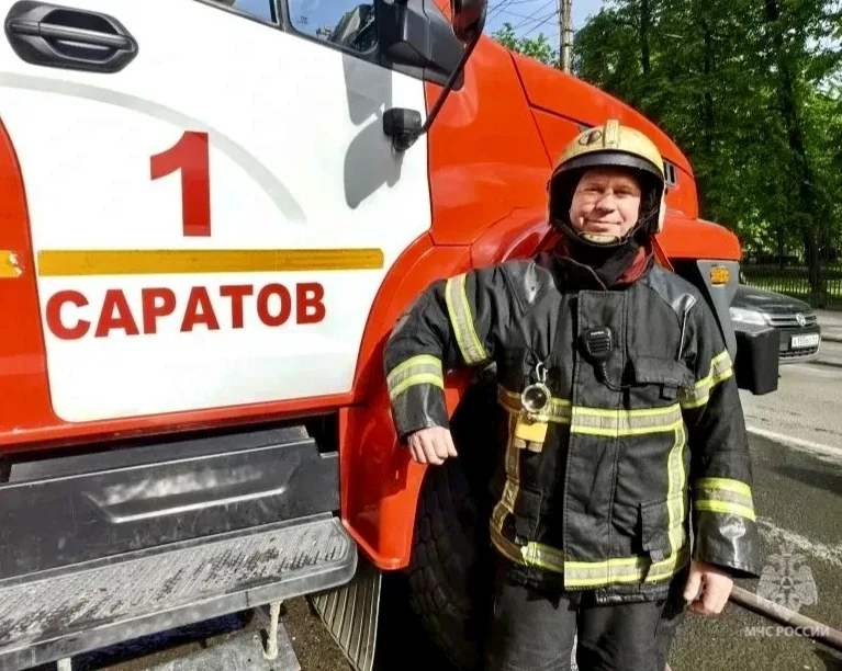 🫡 Соблюдая традиции огнеборцев  Сегодня коллектив Саратовской 1-й пожарно-спасательной части проводи