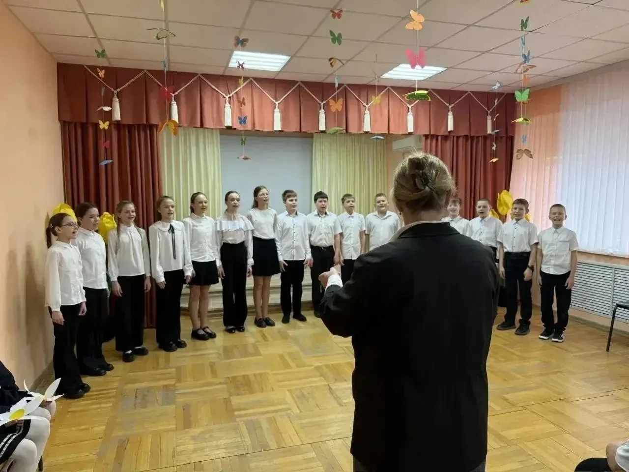 В этом учебном году наши хоровые коллективы вновь порадовали нас своими успехами! Ребята активно уча