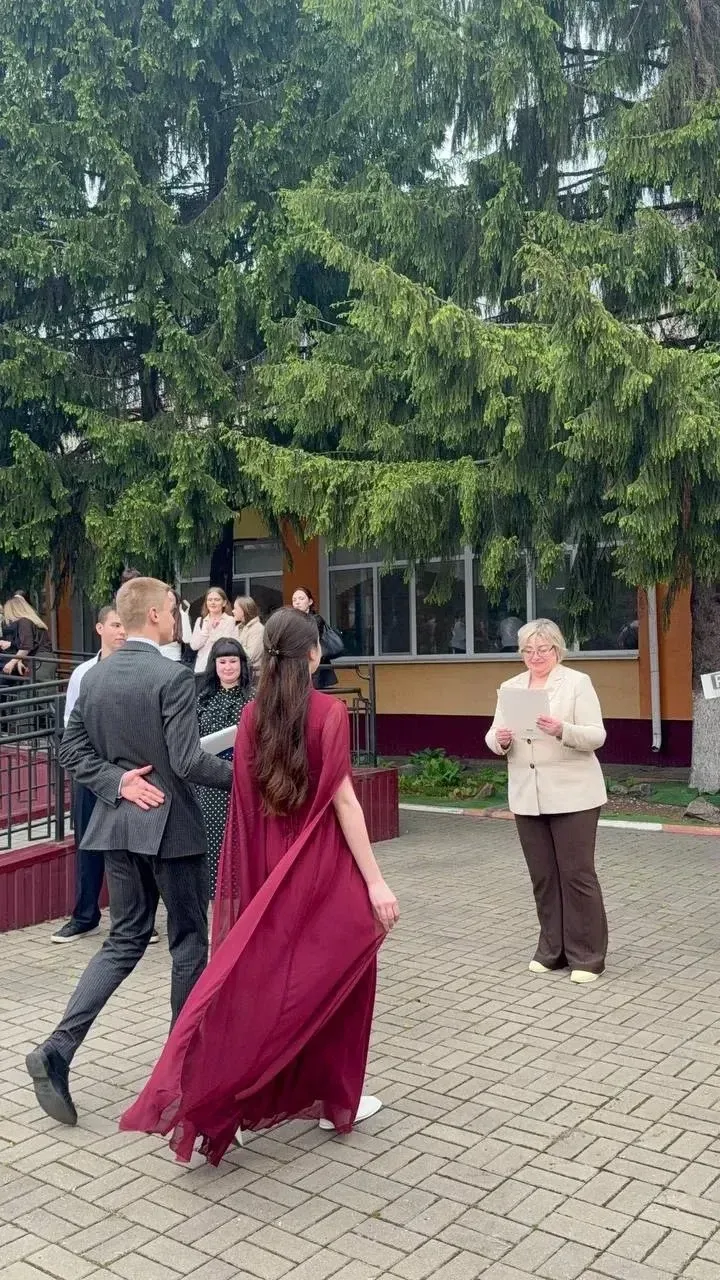 Ах, этот бал! 🕺💃🏻 Когда в последние учебные дни объявили о майском бале, все только и говорили об эт